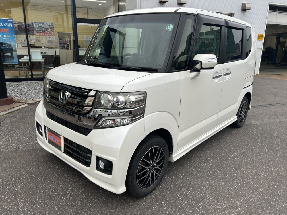 N-BOXカスタム1枚目画像